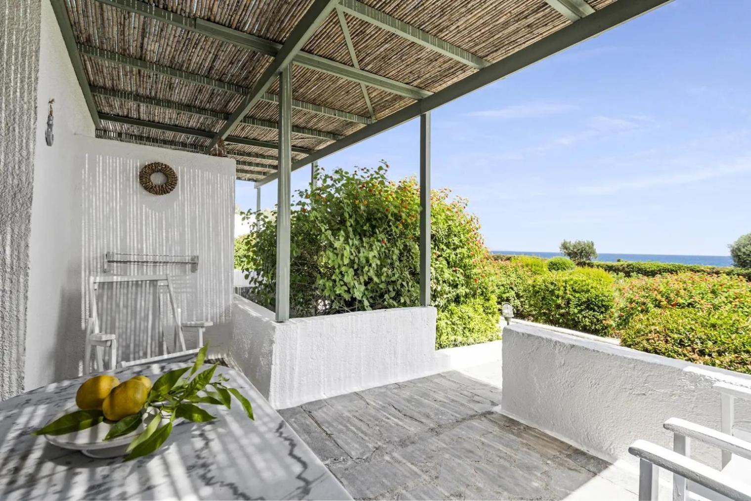 Niriides Resort ギシオ エクステリア 写真